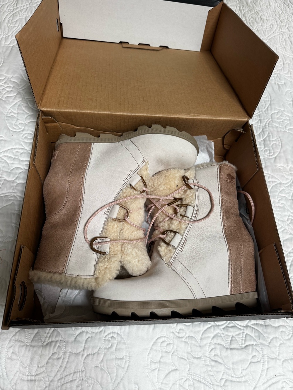 Sorel Women's Cream and Tan Shearling Lace-Up Winter Boots